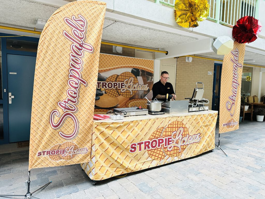 Stroopwafels bakken op binnen evenement